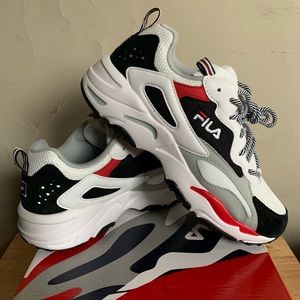 NEW Fila Sneakers Tennis Shoes